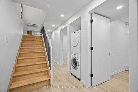 Photo 39 at 25 Chamberlain Avenue, Belgravia, Toronto
