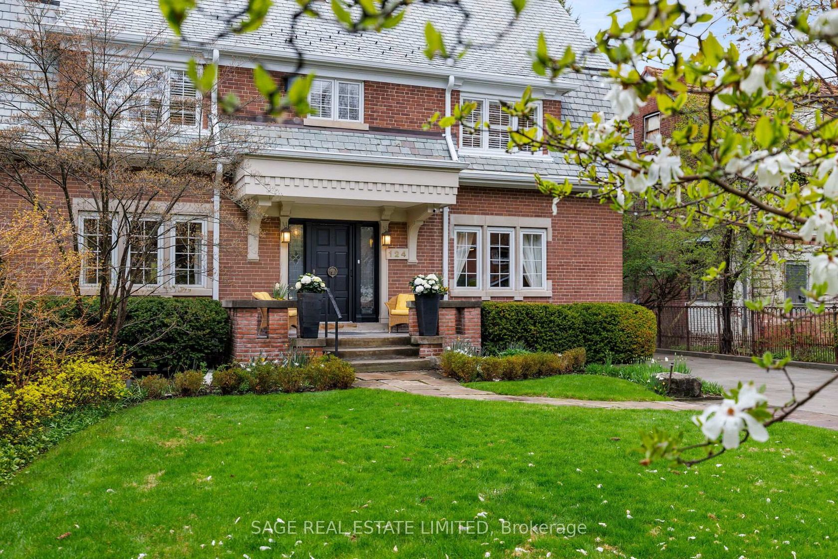 124 Blythwood Road, Lawrence Park South, Toronto photo number 2