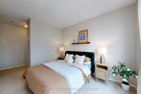 Photo 13 at 228 - 231 Fort York Boulevard, Niagara, Toronto