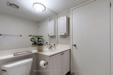 Photo 15 at 228 - 231 Fort York Boulevard, Niagara, Toronto