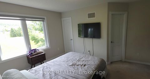 Photo 9 at 41 Deneb Street, Ardagh, Barrie