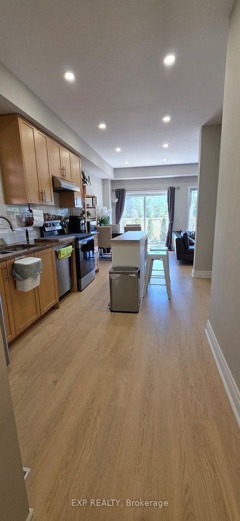 Photo 15 at 41 Deneb Street, Ardagh, Barrie
