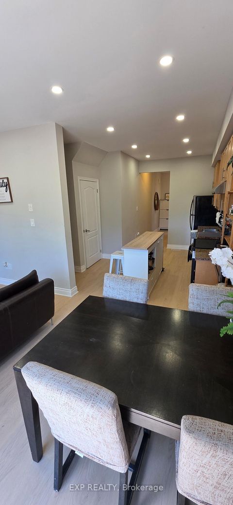 Photo 17 at 41 Deneb Street, Ardagh, Barrie