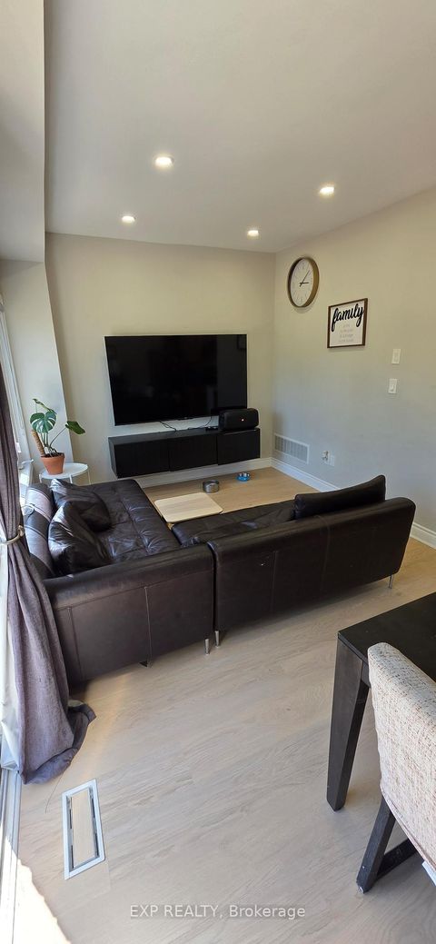 Photo 18 at 41 Deneb Street, Ardagh, Barrie