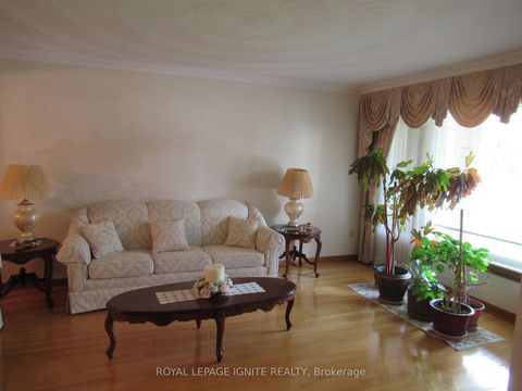 Photo 1 at 8 Newlove Court, Old Rexdale, Toronto