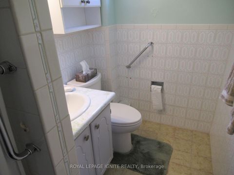 Photo 15 at 8 Newlove Court, Old Rexdale, Toronto