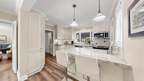 Photo 10 at 19 Lesterwood Crescent, Bendale, Toronto