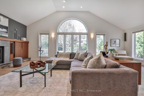 Photo 19 at 11 Cranleigh Court, Humber Valley, Toronto