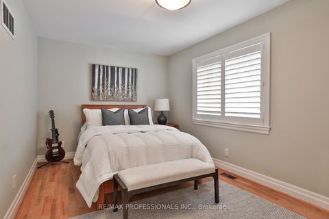 Photo 21 at 11 Cranleigh Court, Humber Valley, Toronto