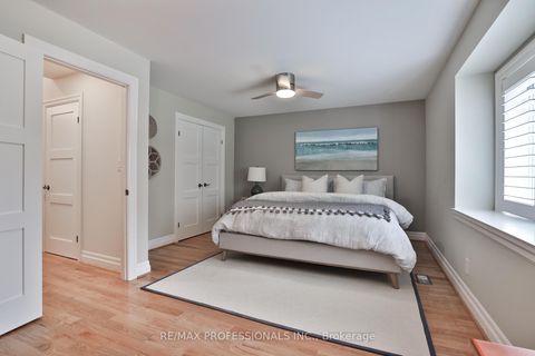 Photo 23 at 11 Cranleigh Court, Humber Valley, Toronto