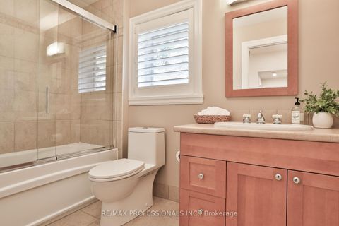 Photo 26 at 11 Cranleigh Court, Humber Valley, Toronto