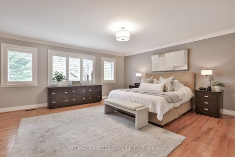 Photo 31 at 11 Cranleigh Court, Humber Valley, Toronto