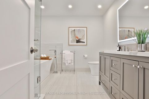 Photo 32 at 11 Cranleigh Court, Humber Valley, Toronto