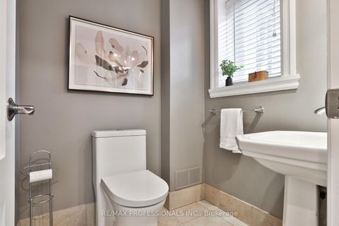 Photo 36 at 11 Cranleigh Court, Humber Valley, Toronto