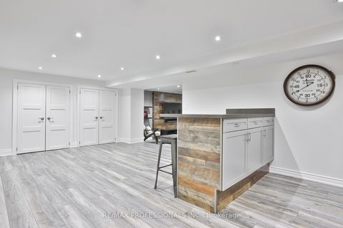 Photo 40 at 11 Cranleigh Court, Humber Valley, Toronto