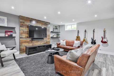 Photo 41 at 11 Cranleigh Court, Humber Valley, Toronto