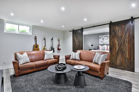 Photo 43 at 11 Cranleigh Court, Humber Valley, Toronto