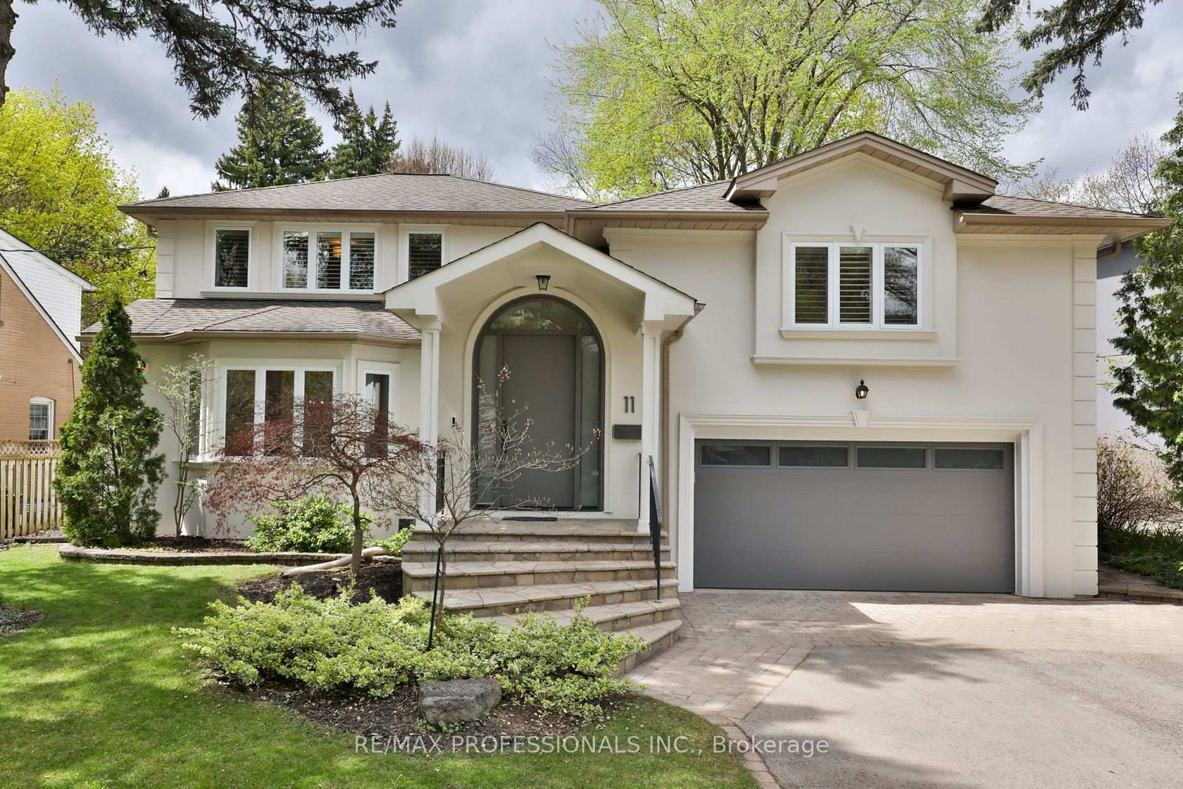 11 Cranleigh Court, Humber Valley, Toronto 