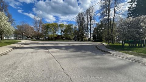 Photo 17 at 25 Madelaine Avenue, Oakridge, Toronto