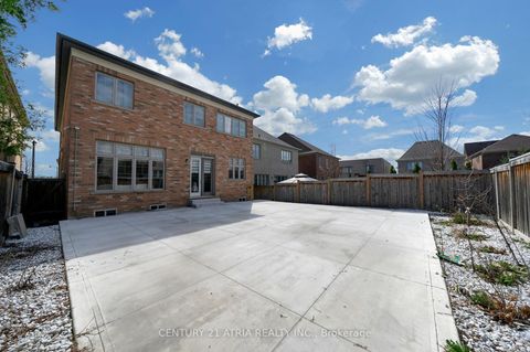 Photo 15 at 20 Baldry Avenue, Patterson, Vaughan