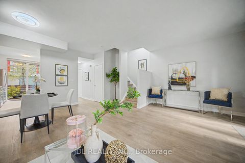 Photo 3 at Th8 - 31 Brunel Court, Waterfront Communities C1, Toronto