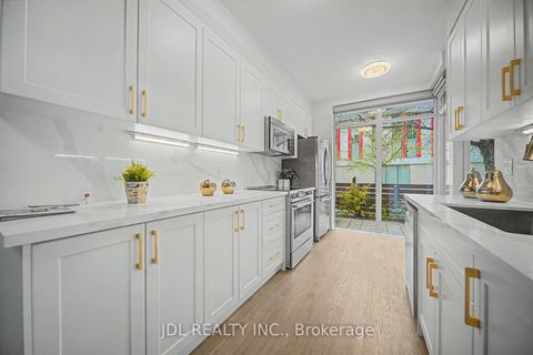 Photo 6 at Th8 - 31 Brunel Court, Waterfront Communities C1, Toronto