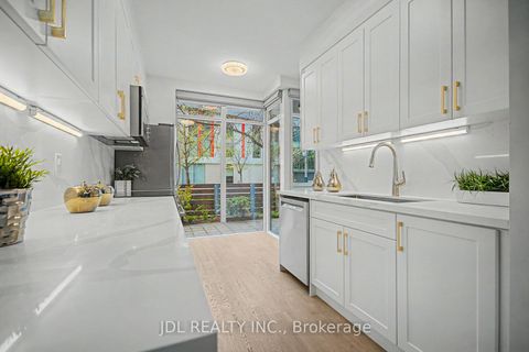 Photo 9 at Th8 - 31 Brunel Court, Waterfront Communities C1, Toronto