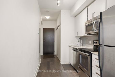 Photo 2 at 518 - 7608 Yonge Street, Yorkhill, Vaughan