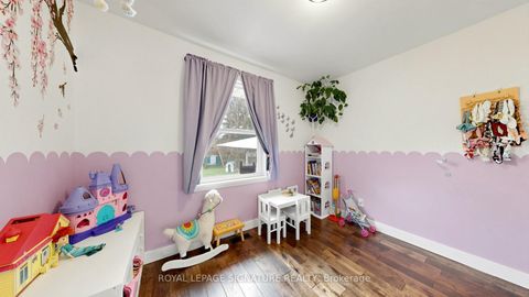 Photo 21 at 33 Neapolitan Drive, Bendale, Toronto