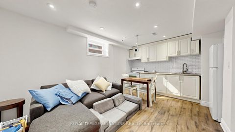 Photo 32 at 33 Neapolitan Drive, Bendale, Toronto