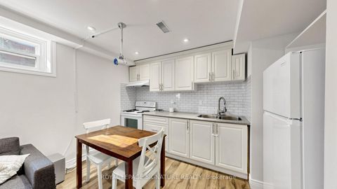 Photo 33 at 33 Neapolitan Drive, Bendale, Toronto