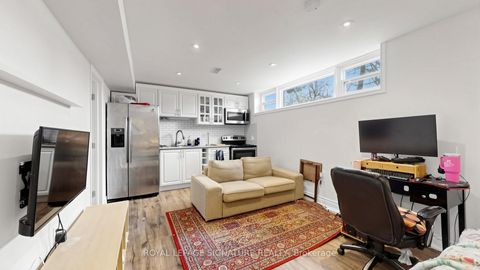 Photo 37 at 33 Neapolitan Drive, Bendale, Toronto