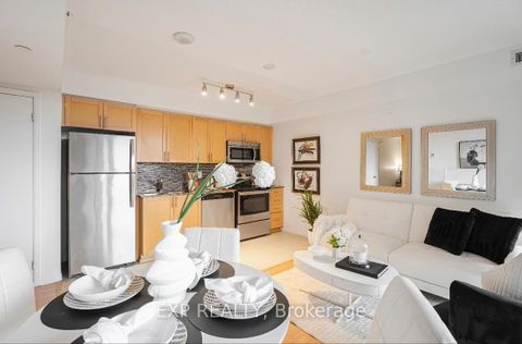 Photo 4 at 729 - 830 Lawrence Avenue W, Glen Park, Toronto
