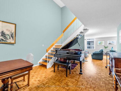 Photo 14 at Th. 2 - 188 Spadina Avenue, Chinatown, Toronto