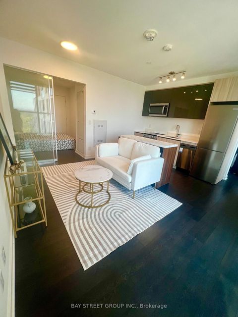 Photo 2 at 1023 - 3100 KEELE Street, CFB, Toronto