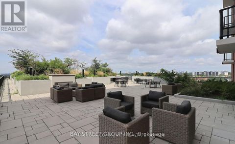Photo 16 at 1023 - 3100 KEELE Street, CFB, Toronto