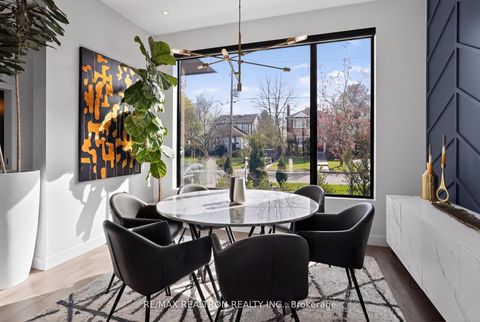 Photo 5 at 17 Lynnhaven Road, Lawrence, Toronto
