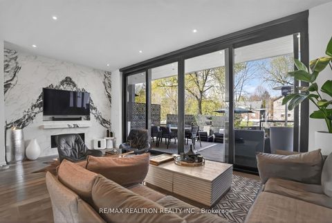 Photo 9 at 17 Lynnhaven Road, Lawrence, Toronto
