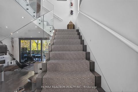 Photo 16 at 17 Lynnhaven Road, Lawrence, Toronto