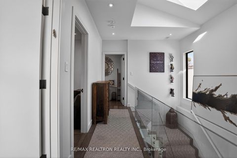 Photo 18 at 17 Lynnhaven Road, Lawrence, Toronto