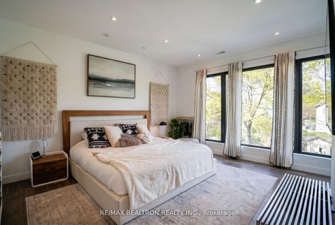 Photo 20 at 17 Lynnhaven Road, Lawrence, Toronto