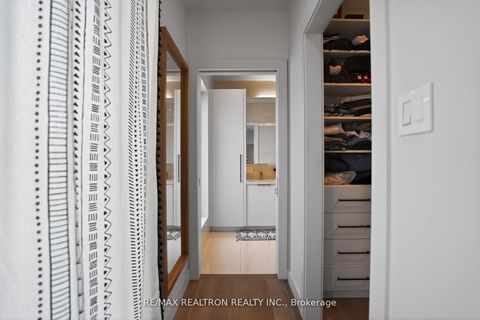 Photo 21 at 17 Lynnhaven Road, Lawrence, Toronto