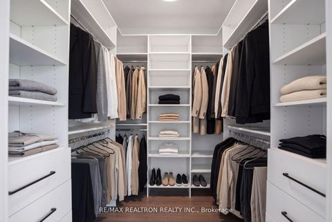 Photo 22 at 17 Lynnhaven Road, Lawrence, Toronto