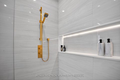 Photo 24 at 17 Lynnhaven Road, Lawrence, Toronto