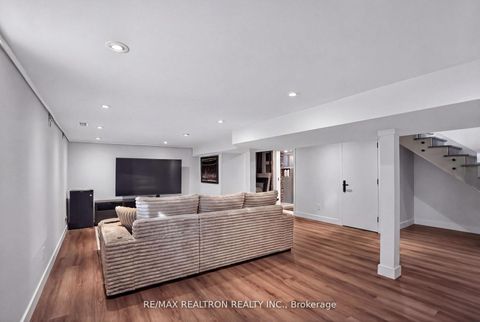 Photo 29 at 17 Lynnhaven Road, Lawrence, Toronto