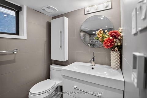 Photo 30 at 17 Lynnhaven Road, Lawrence, Toronto
