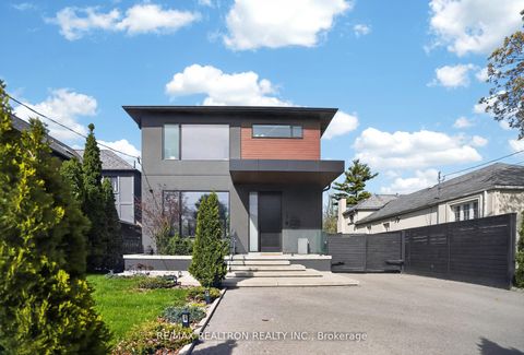 Photo 36 at 17 Lynnhaven Road, Lawrence, Toronto