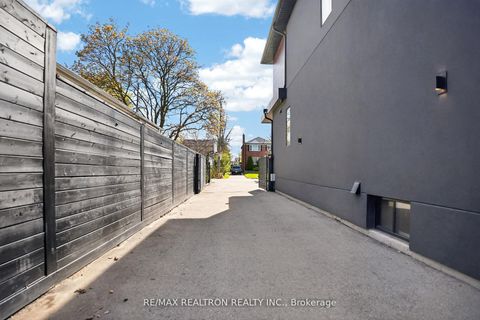 Photo 40 at 17 Lynnhaven Road, Lawrence, Toronto
