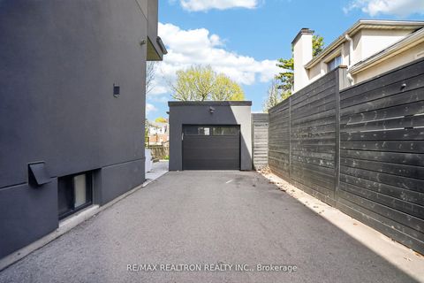 Photo 41 at 17 Lynnhaven Road, Lawrence, Toronto