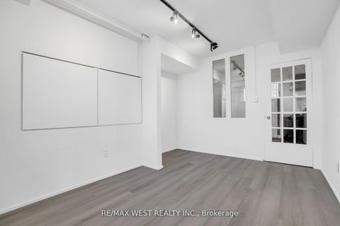 Photo 26 at 53 Argyle Street, Bellwoods, Toronto